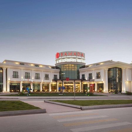 Ramada By Wyndham Sakarya Hotel Exterior foto