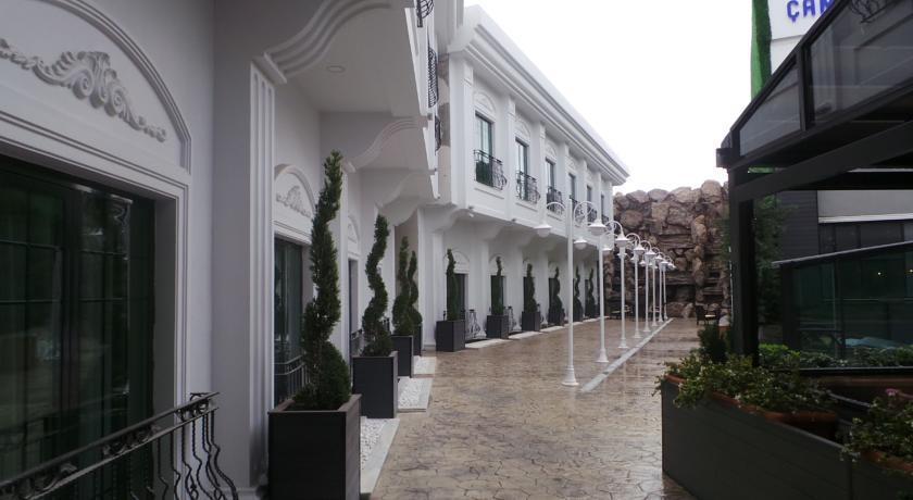 Ramada By Wyndham Sakarya Hotel Exterior foto
