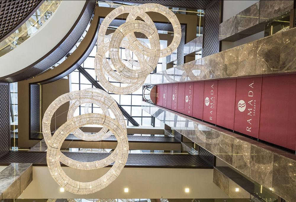 Ramada By Wyndham Sakarya Hotel Exterior foto